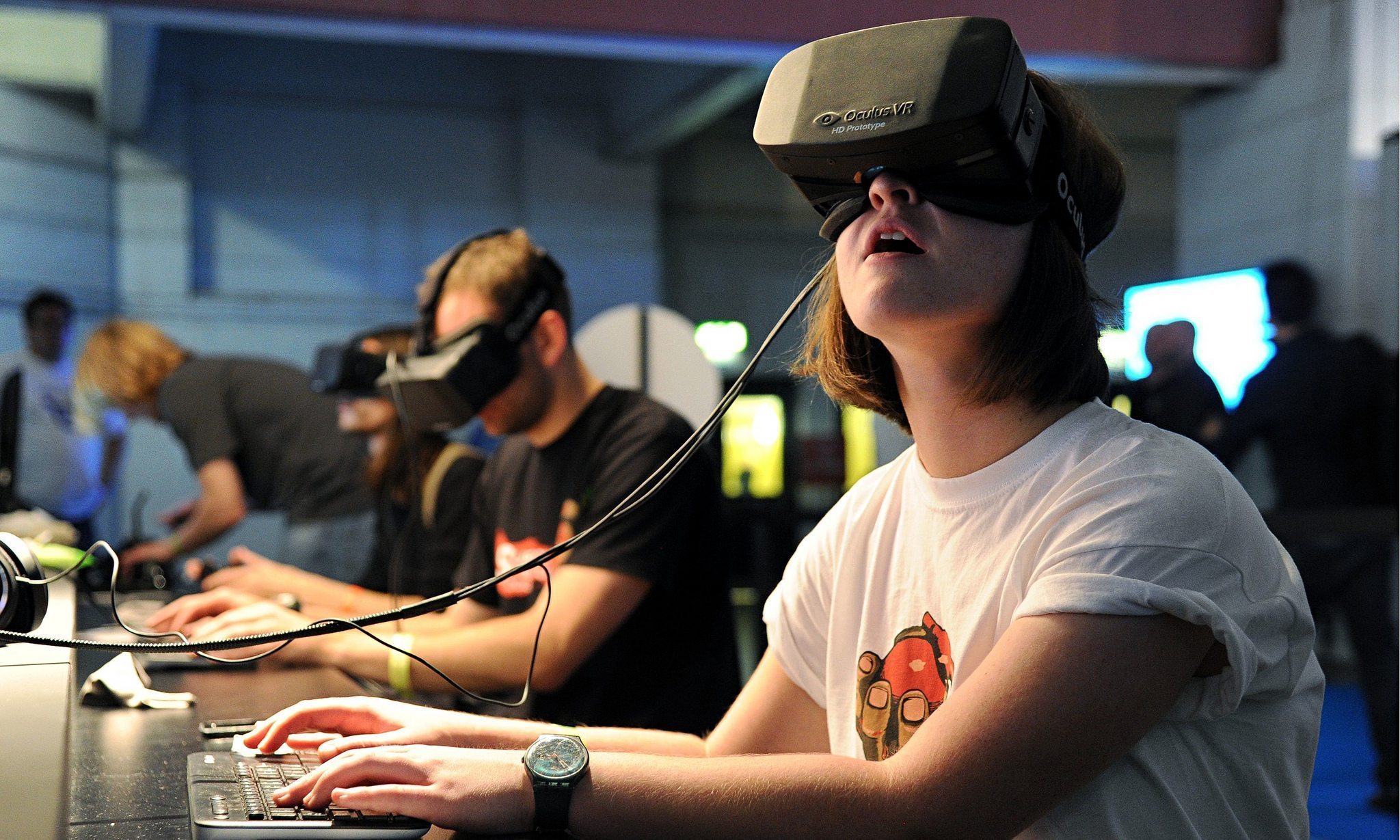 wearing-virtual-reality-headset